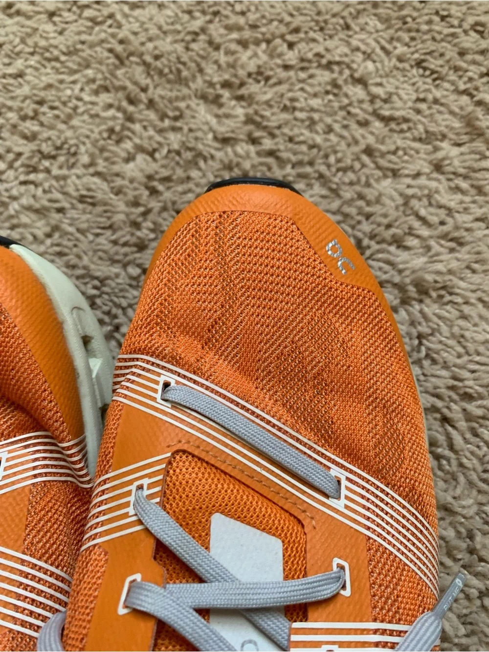 On Cloud Couldgo Men’s Orange and Cream Lightweight Sneakers